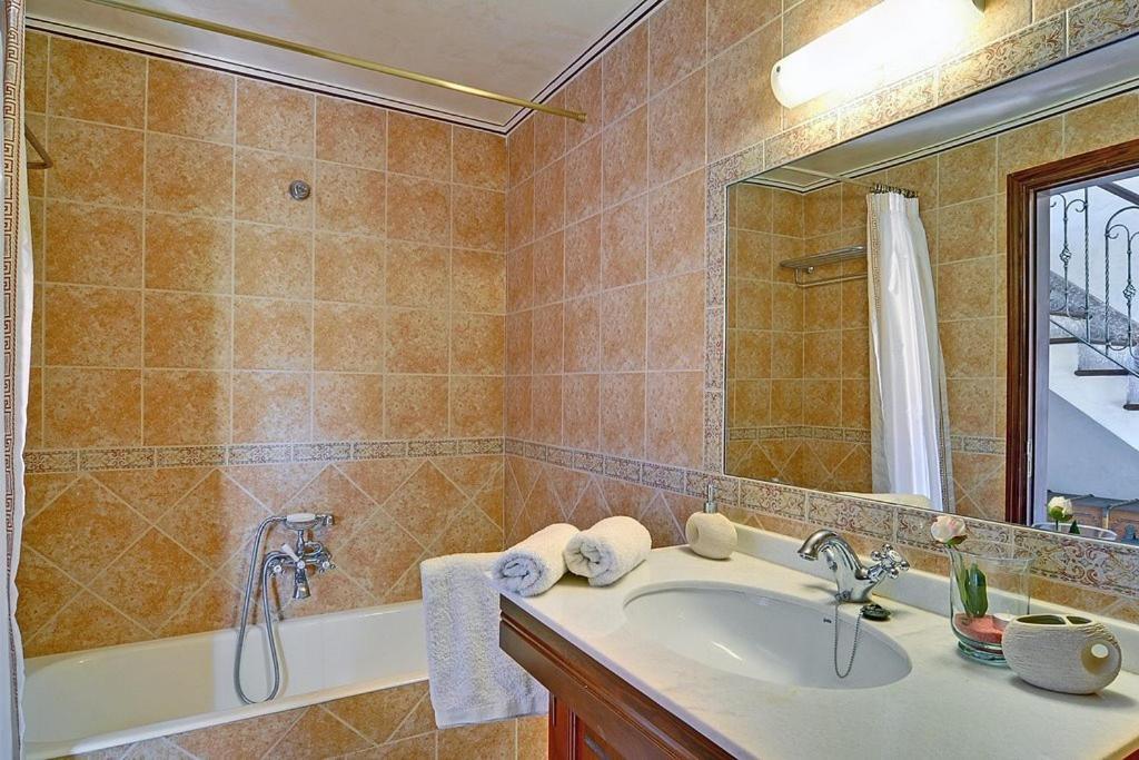 Es Jardi Hotell 4*