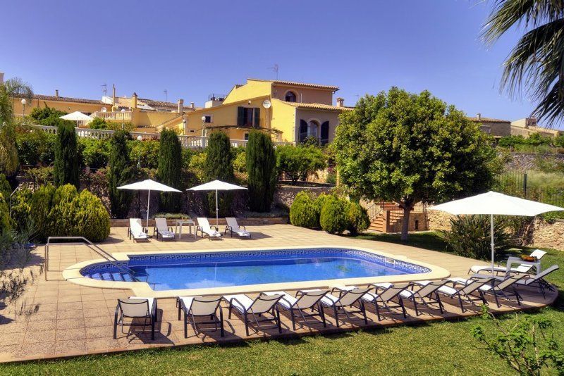 Hotell Es Jardi